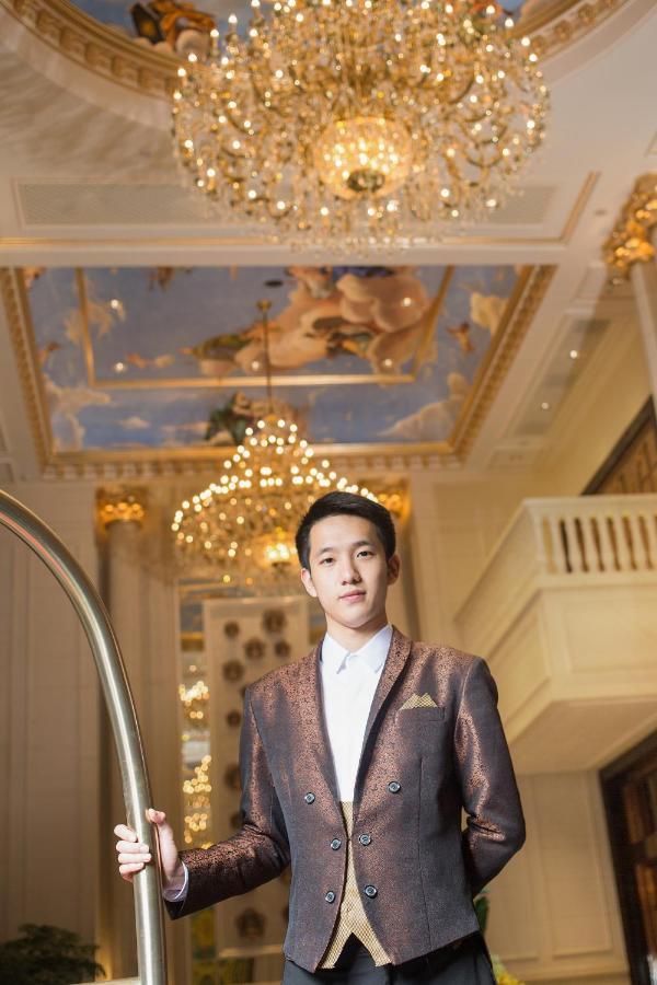 Howard Johnson Plaza Ningbo Bagian luar foto