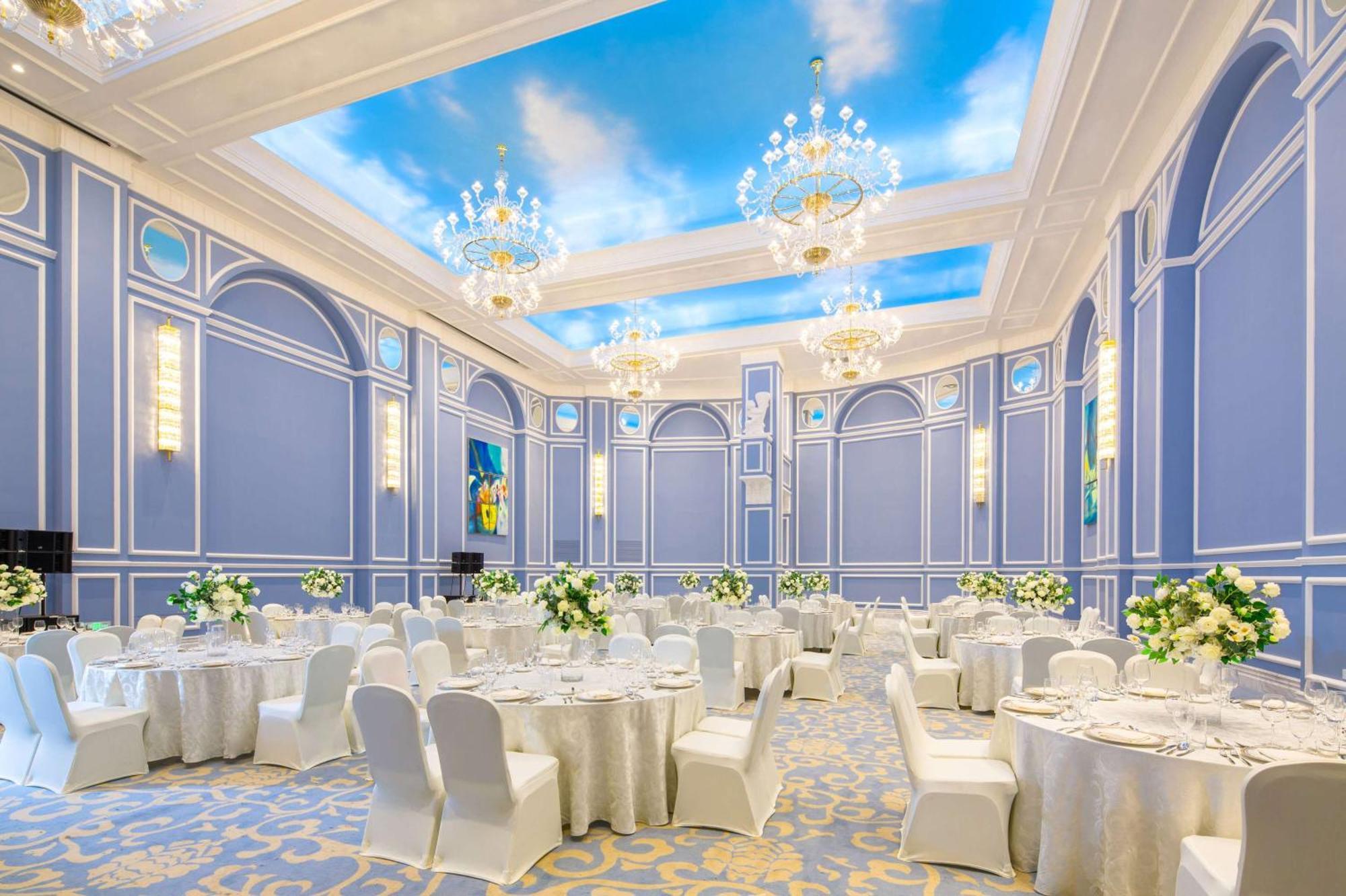 Howard Johnson Plaza Ningbo Bagian luar foto