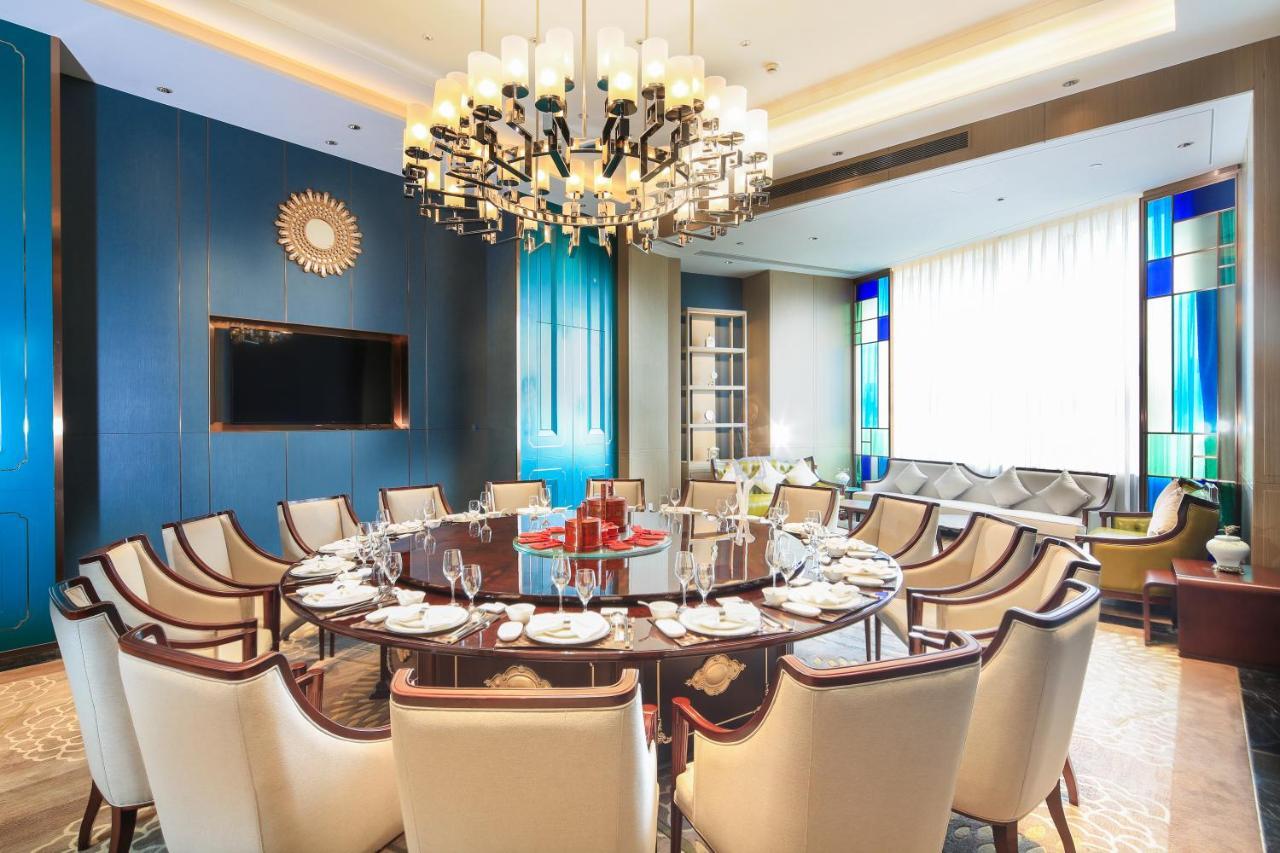 Howard Johnson Plaza Ningbo Bagian luar foto