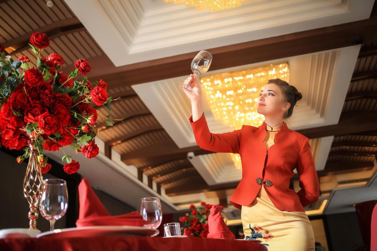 Howard Johnson Plaza Ningbo Bagian luar foto